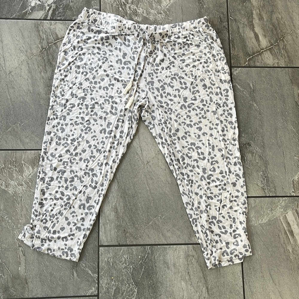 Soma Gray Leopard Print Pajama Set - Picture 4 of 9